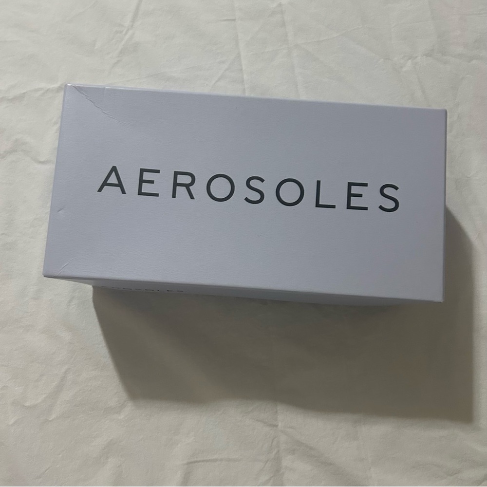 Aerosoles soft gold leather shoe 6W - Picture 3 of 6